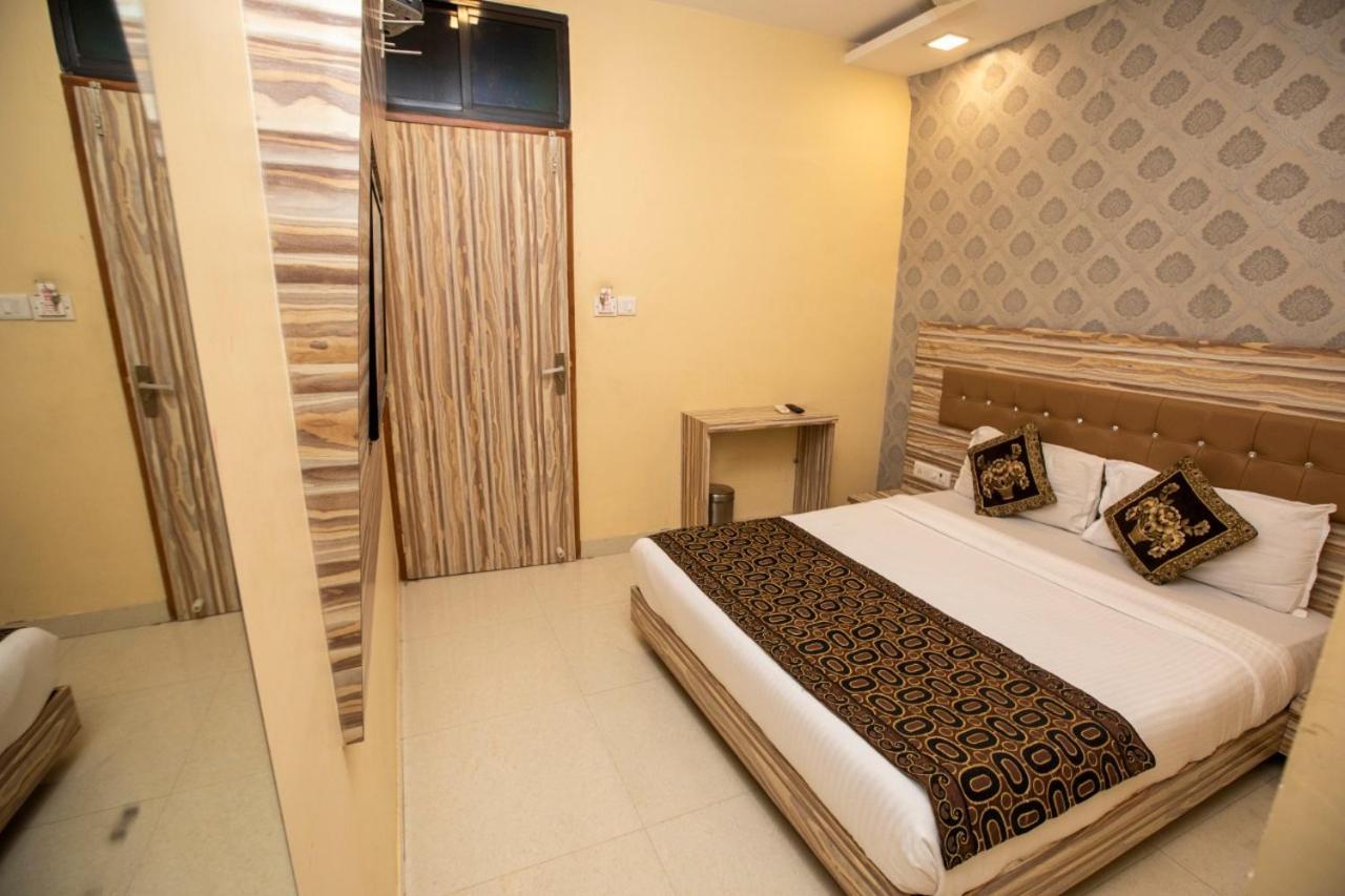 מומביי Hotel Elite 59 מראה חיצוני תמונה